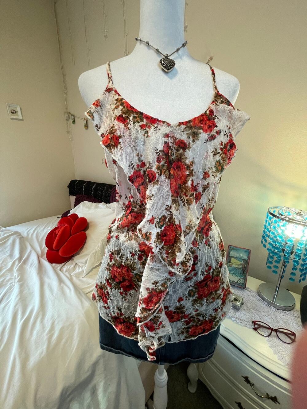 vintage y2k white and red lace with ruffle detailing cami